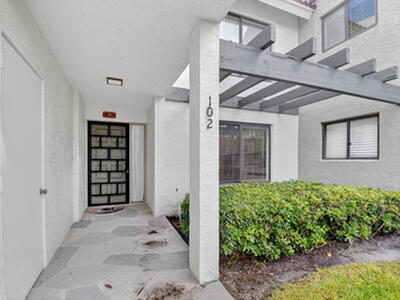 5560 Fairway Park Drive, Boynton Beach, FL 33437