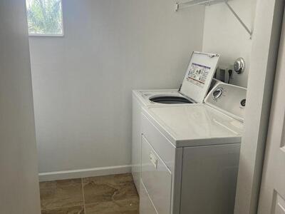 9555 Phipps Lane, Wellington, FL 33414