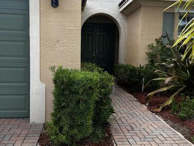 9555 Phipps Lane, Wellington, FL 33414