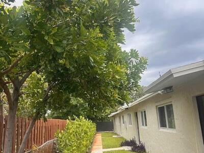 1216 16th Avenue N, Lake Worth Beach, FL 33460