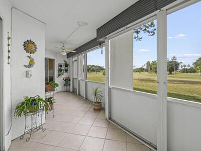 3871 Via Poinciana, Lake Worth, FL 33467