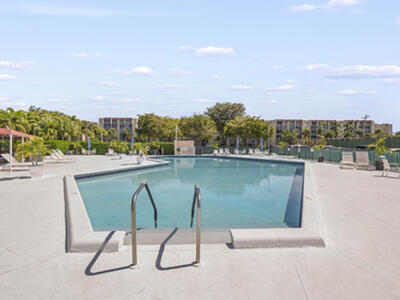 3871 Via Poinciana, Lake Worth, FL 33467