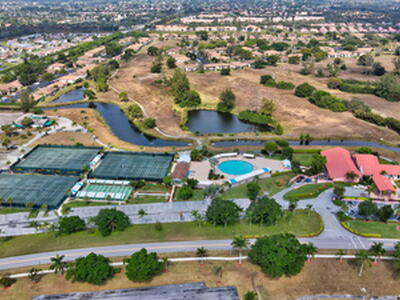 5753 Spindle Palm Court, Delray Beach, FL 33484