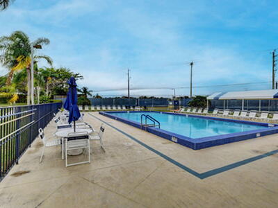 5753 Spindle Palm Court, Delray Beach, FL 33484