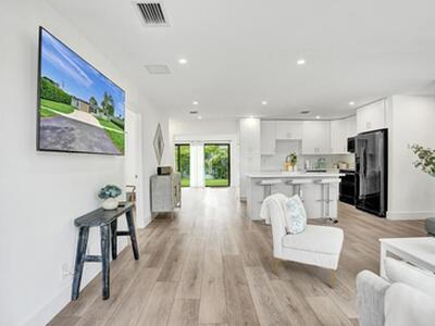 1001 SE 13th Court, Deerfield Beach, FL 33441