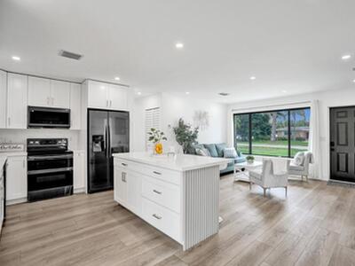 1001 SE 13th Court, Deerfield Beach, FL 33441