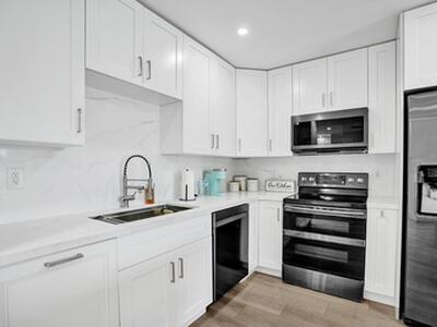 1001 SE 13th Court, Deerfield Beach, FL 33441