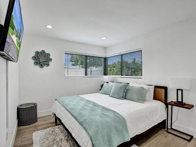 1001 SE 13th Court, Deerfield Beach, FL 33441