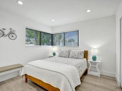 1001 SE 13th Court, Deerfield Beach, FL 33441