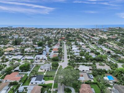 1001 SE 13th Court, Deerfield Beach, FL 33441