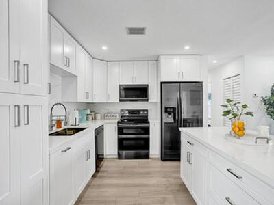 1001 SE 13th Court, Deerfield Beach, FL 33441