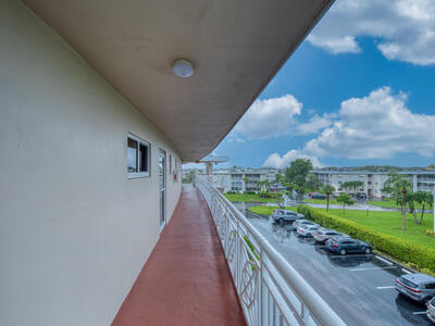 2728 N Garden Drive, Lake Worth Beach, FL 33461