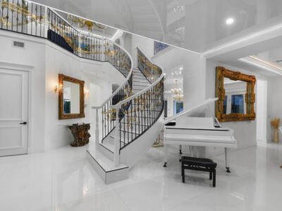 377 Squire Drive, Wellington, FL 33414