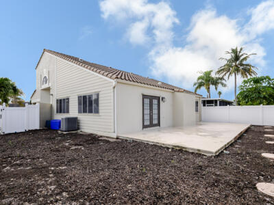 23157 Bentley Place, Boca Raton, FL 33433