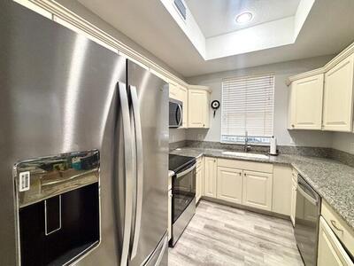 10520 SW Stephanie Way, Port Saint Lucie, FL 34987