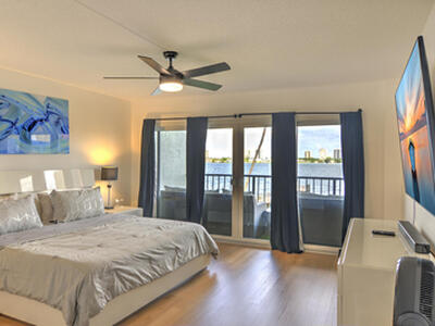 3040 Lake Shore Drive, Riviera Beach, FL 33404