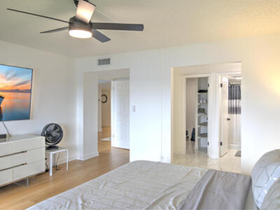 3040 Lake Shore Drive, Riviera Beach, FL 33404