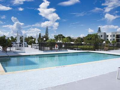 3040 Lake Shore Drive, Riviera Beach, FL 33404