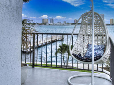 3040 Lake Shore Drive, Riviera Beach, FL 33404