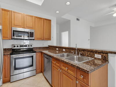 518 N Federal Highway, Lake Worth Beach, FL 33460