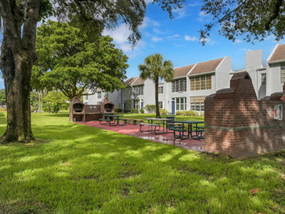 2340 SW 22nd Avenue, Delray Beach, FL 33445