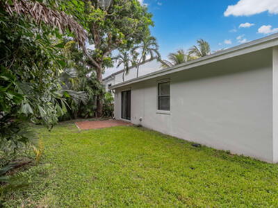 631 Bailey Street, Boca Raton, FL 33487