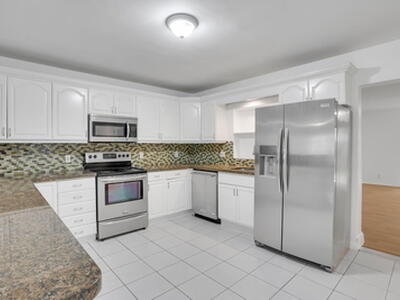 631 Bailey Street, Boca Raton, FL 33487