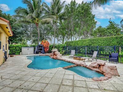 748 Cresta Circle, West Palm Beach, FL 33413