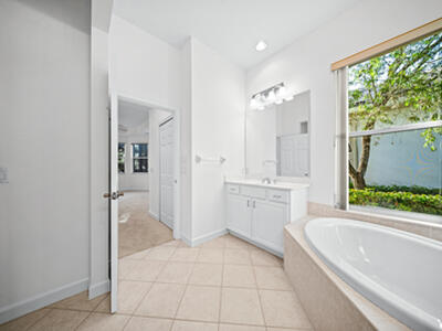 7668 Greenbrier Circle, Port Saint Lucie, FL 34986