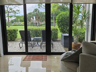 900 Greensward Lane, Delray Beach, FL 33445