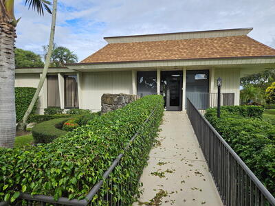 900 Greensward Lane, Delray Beach, FL 33445