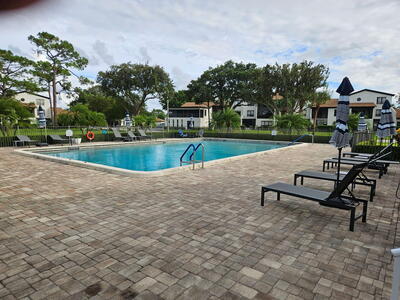 900 Greensward Lane, Delray Beach, FL 33445