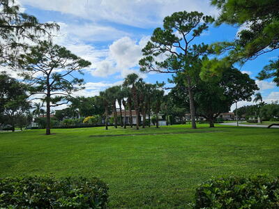 900 Greensward Lane, Delray Beach, FL 33445