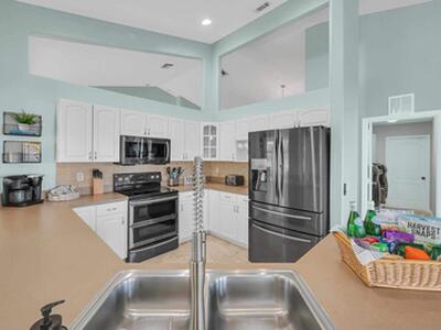 5464 NW Milner Drive, Port Saint Lucie, FL 34983