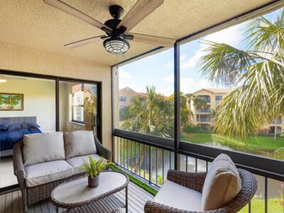 700 Uno Lago Drive, Juno Beach, FL 33408