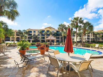 700 Uno Lago Drive, Juno Beach, FL 33408