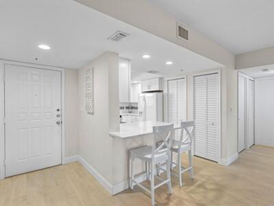 700 Uno Lago Drive, Juno Beach, FL 33408