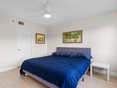 700 Uno Lago Drive, Juno Beach, FL 33408