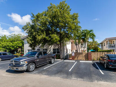 2591 NE 55th Court, Fort Lauderdale, FL 33308