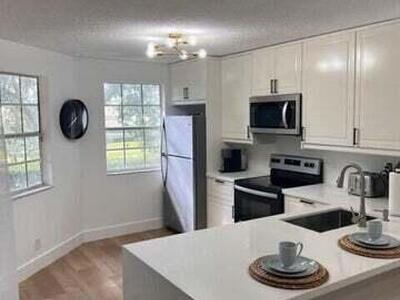 6600 Via Regina, Boca Raton, FL 33433