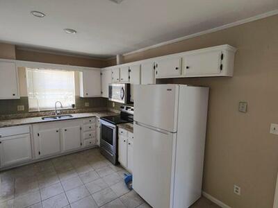 253 SE Verada Avenue, Port Saint Lucie, FL 34983