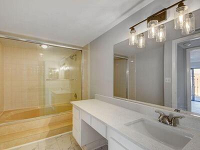 612 Executive Center Drive, West Palm Beach, FL 33401