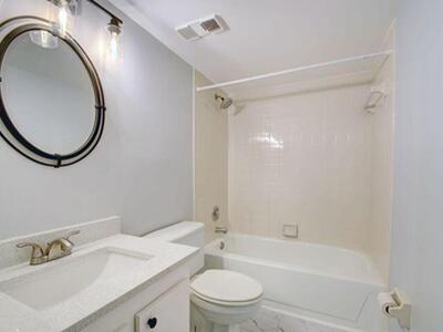 612 Executive Center Drive, West Palm Beach, FL 33401