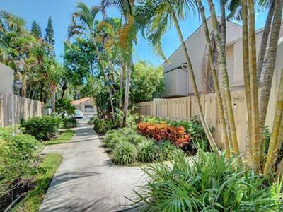 612 Executive Center Drive, West Palm Beach, FL 33401