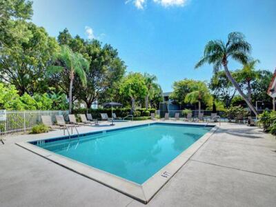 612 Executive Center Drive, West Palm Beach, FL 33401