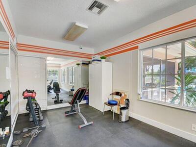 612 Executive Center Drive, West Palm Beach, FL 33401