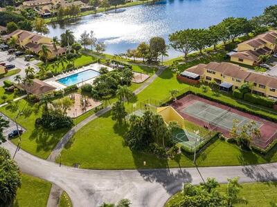 5273 Tennis Lane, Delray Beach, FL 33484