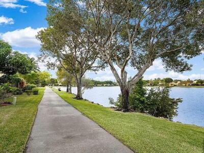 5273 Tennis Lane, Delray Beach, FL 33484