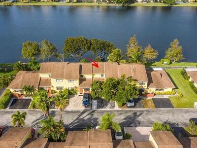 5273 Tennis Lane, Delray Beach, FL 33484