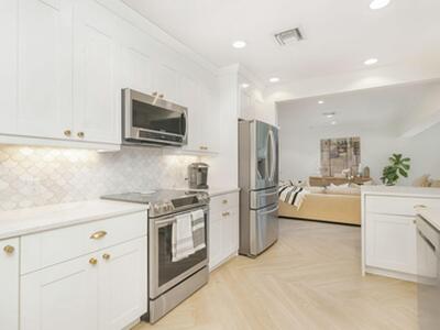 7813 Pine Tree Lane, West Palm Beach, FL 33406